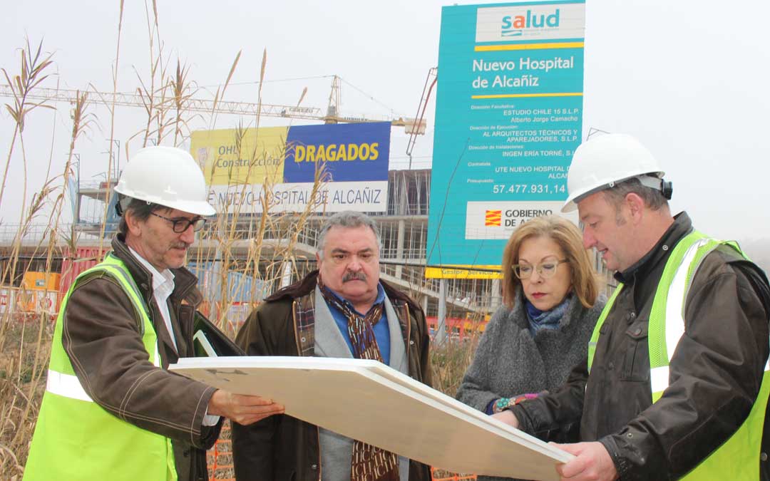 José Ignacio Escuin hace poco más de un año en una visita a las obras del Hospital de Alcañiz / L. Castel