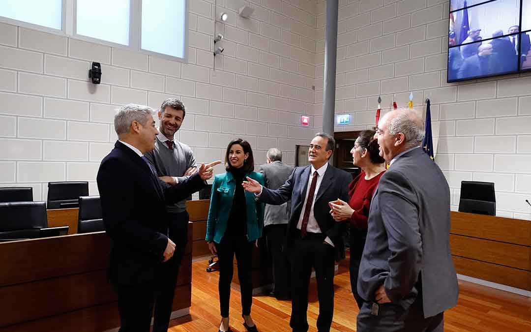 Representantes de la DPZ durante una de sus últimas reuniones.