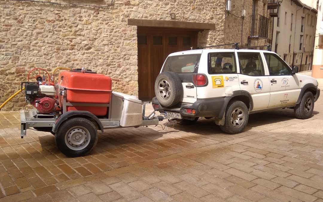 Una de los remolques autobomba antiincendios con los que cuenta la institución comarcal