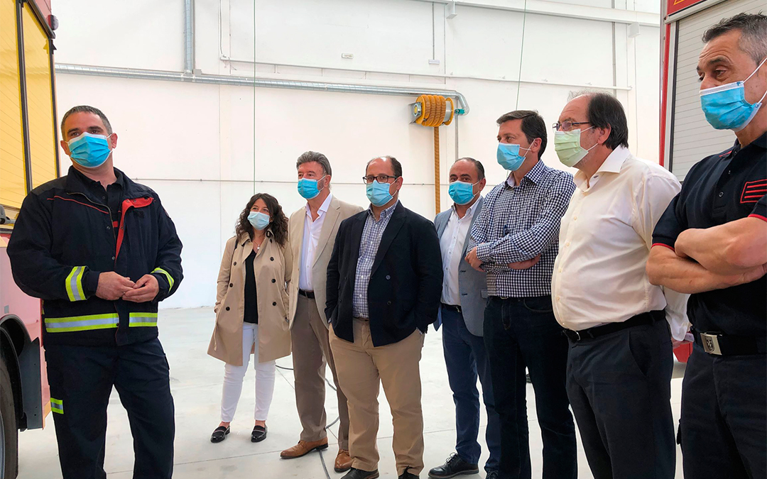 Visita de los responsables de la institución provincial junto al alcalde de Montalbán y el presidente y la vicepresidenta de la comarca Cuencas Mineras./ DPT