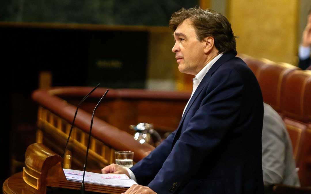 El diputado de Teruel Existe, Tomás Guitarte, en el Congreso