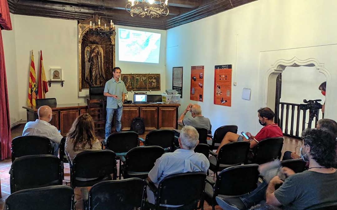 El proyecto se presentó a representantes de los cinco municipios implicados y a la Comarca del Matarraña