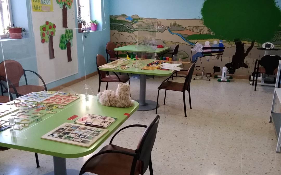 Sala de estimulación preparada para recibir a los usuarios del Centro Terapéutico Los Calatravos./AFEDABA