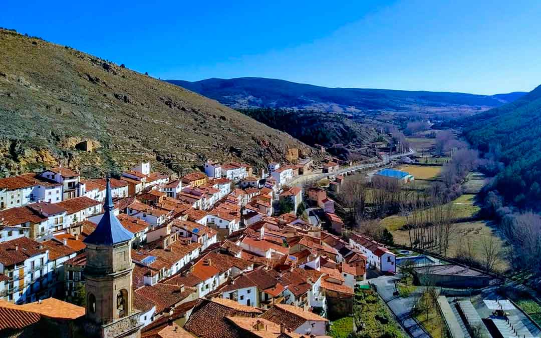 Imagen aérea de Alcalá de la Selva./