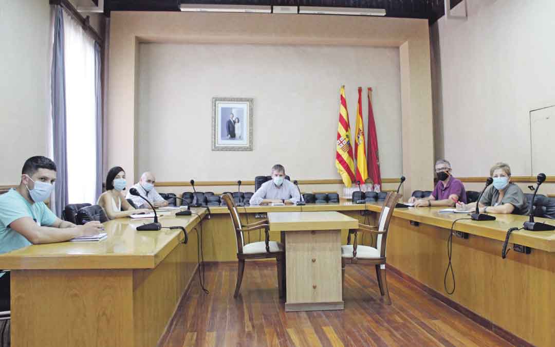 Junta de Portavoces celebrada en el ayuntamiento de Alcañiz / B. Severino