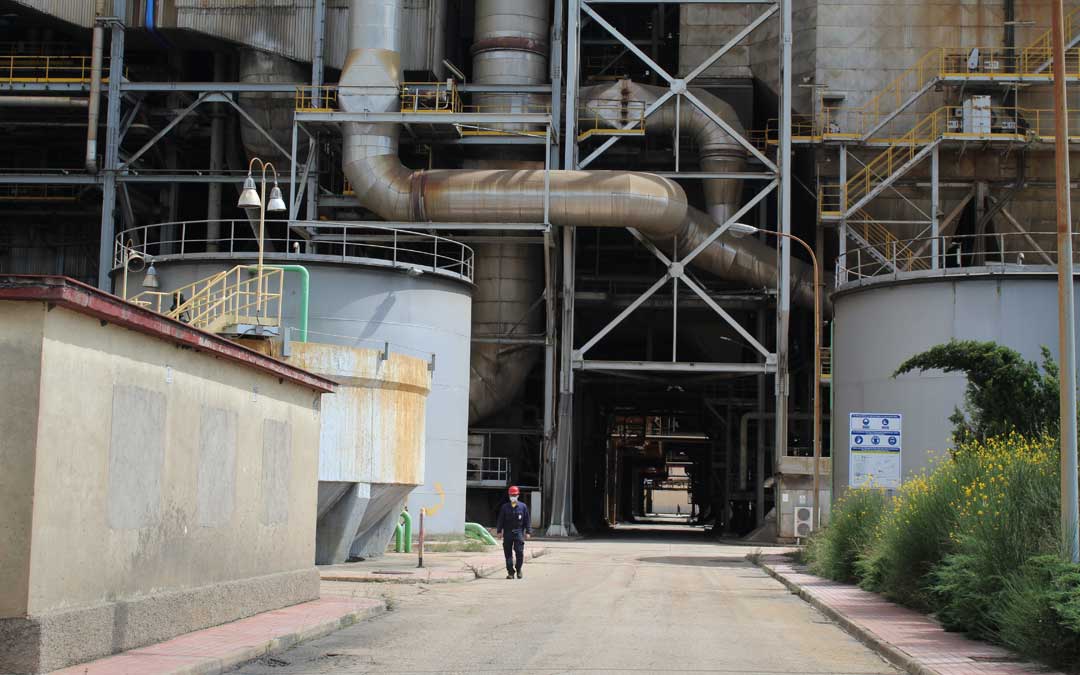 Actividad en la Central Térmica de Andorra en las últimas horas de su funcionamiento. / B. Severino