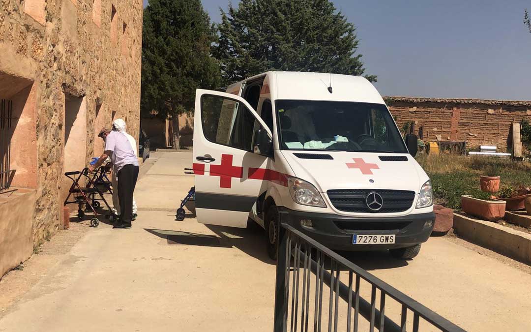 El centro covid de Gea de Albarracín reabrió este jueves con 13 residentes de Burbáguena sin coronavirus. dga
