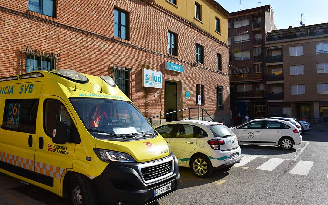 Entrada del Centro de Salud de Caspe.