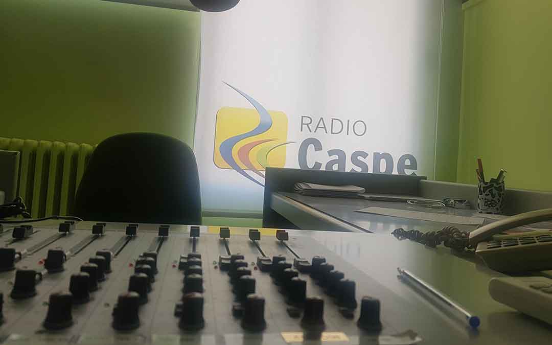 Hoy es tu día en Radio Caspe./Pilar Sariñena