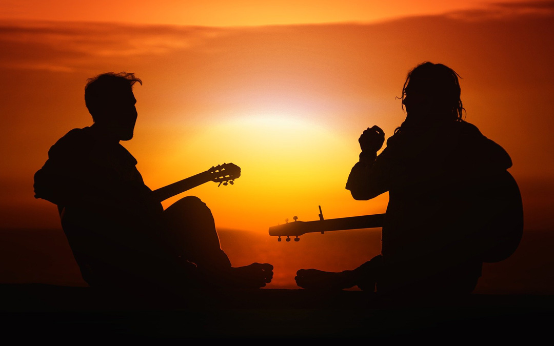 La música y otras actividades culturales tienen su espacio en los pueblos. / Banco imágenes