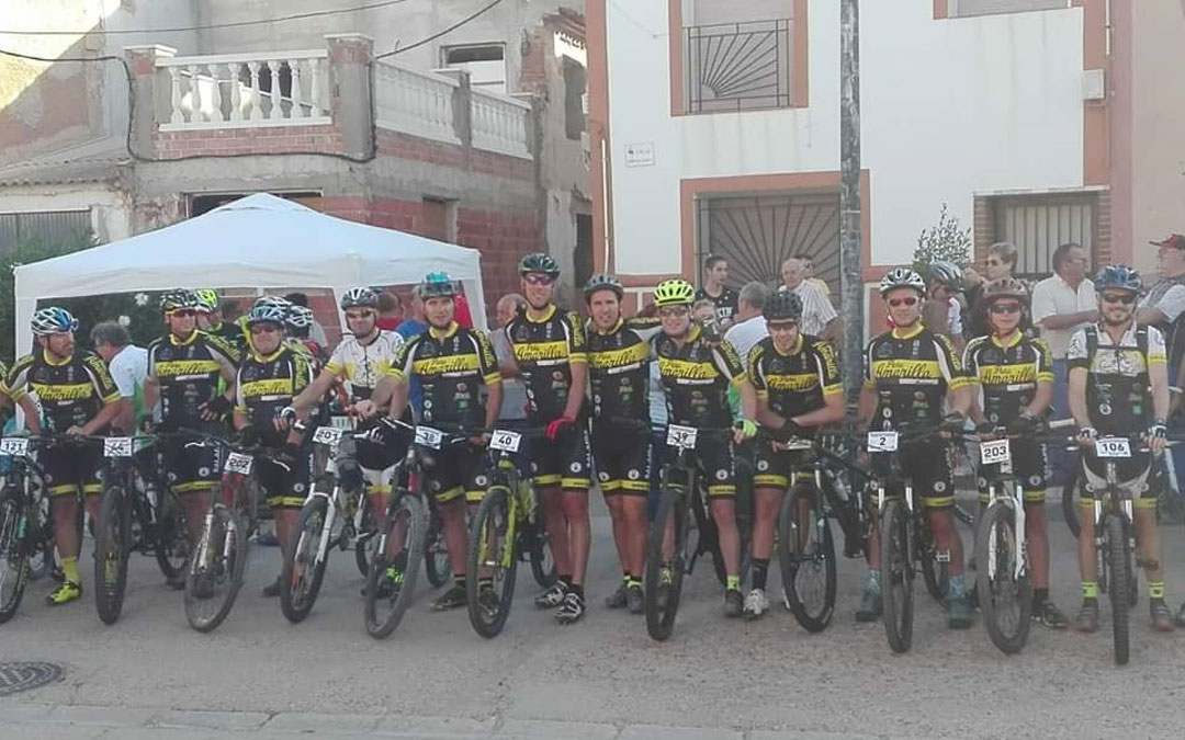 Parte del Club Peña Amarilla de Muniesa. / L.C.