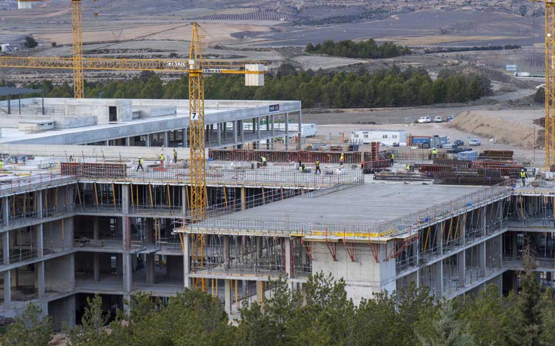 Obras del nuevo Hospital de Teruel / Antonio García/Bykofoto