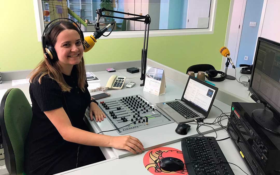 Pilar Sariñena en Radio Caspe