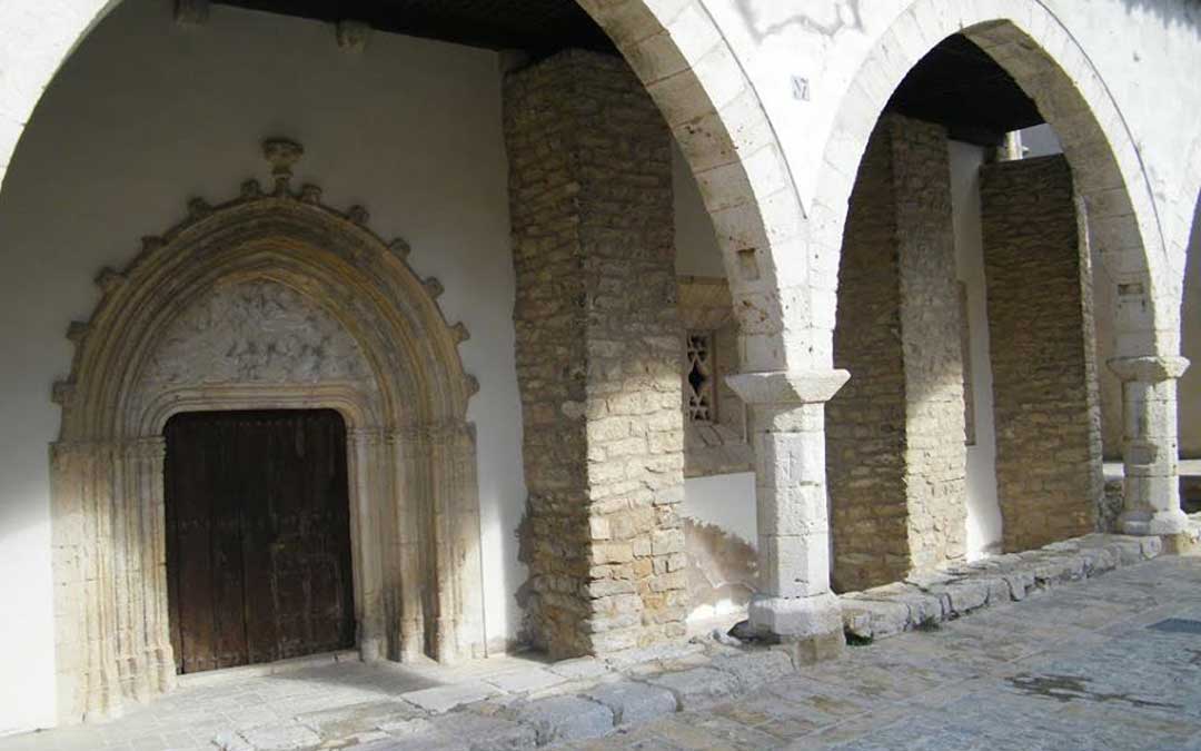 Sepulcro Gonzalo de Funes en Cantavieja./Explorador de Proximidad