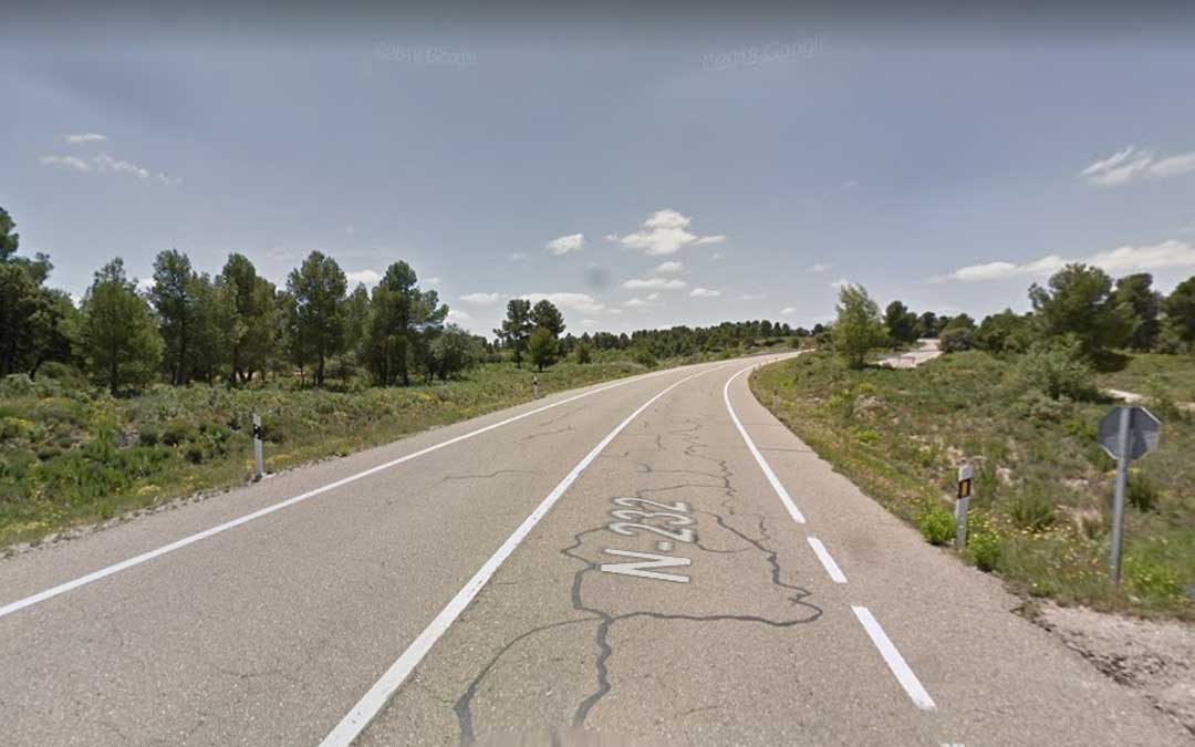 El suceso ha tenido lugar en la N-232 en el término municipal de Valjunquera / Google maps