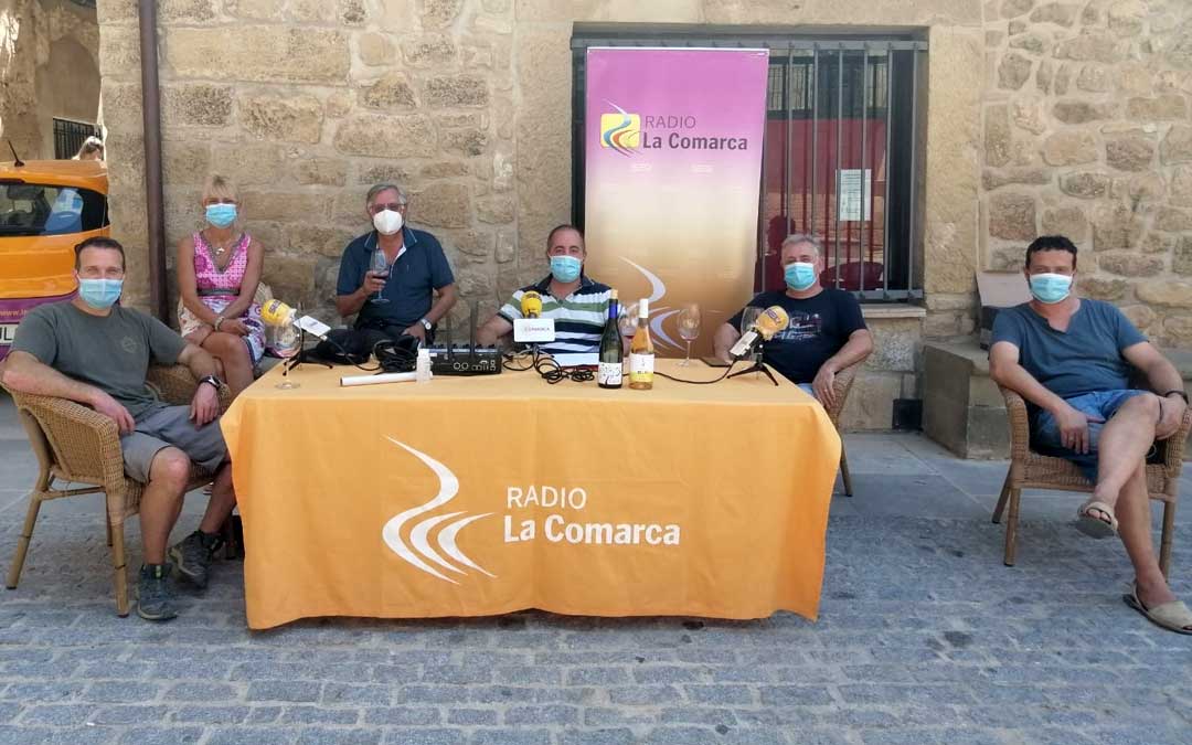 Programa especial emitido desde la plaza de España de Cretas.