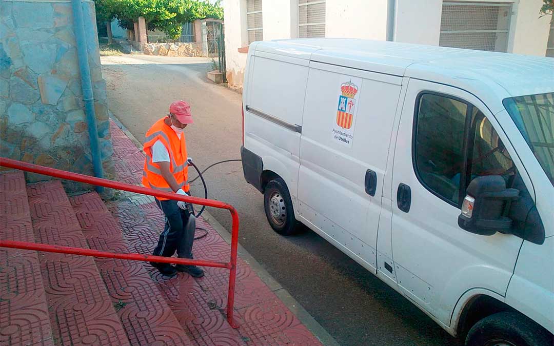 Desinfección de la vía pública en Utrillas./ Ayto. de Utrillas