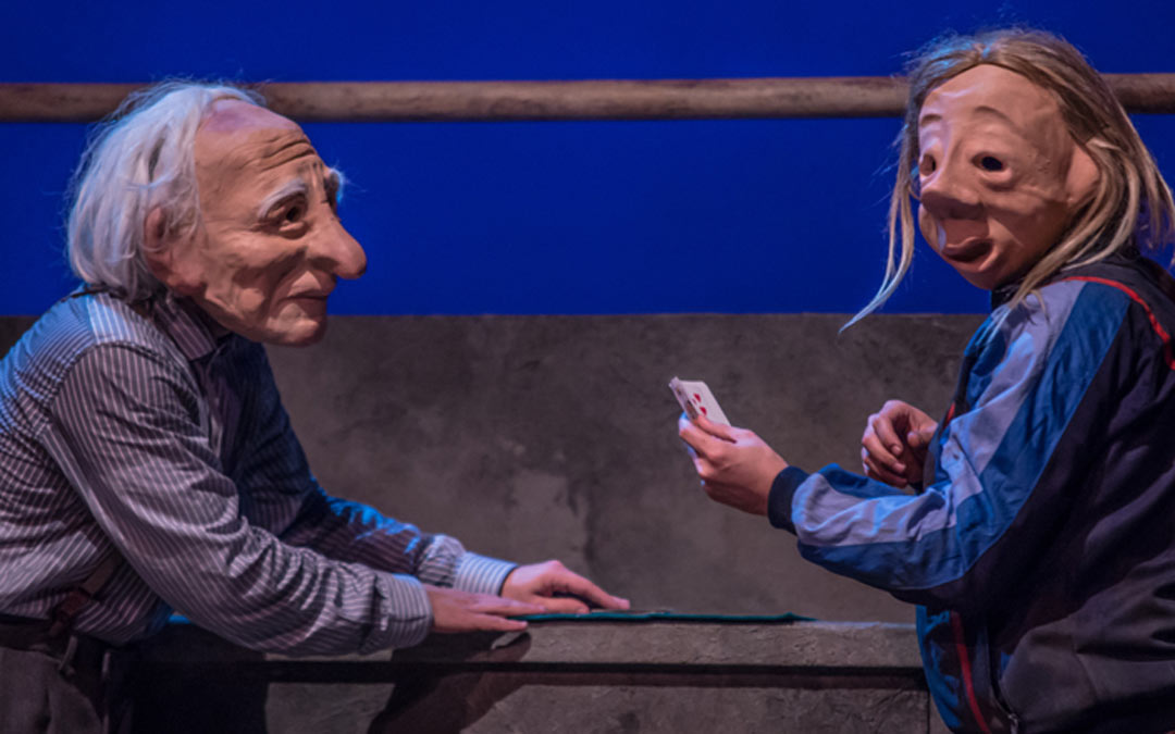 'Solitudes' es una obra teatral con máscaras./L.C.