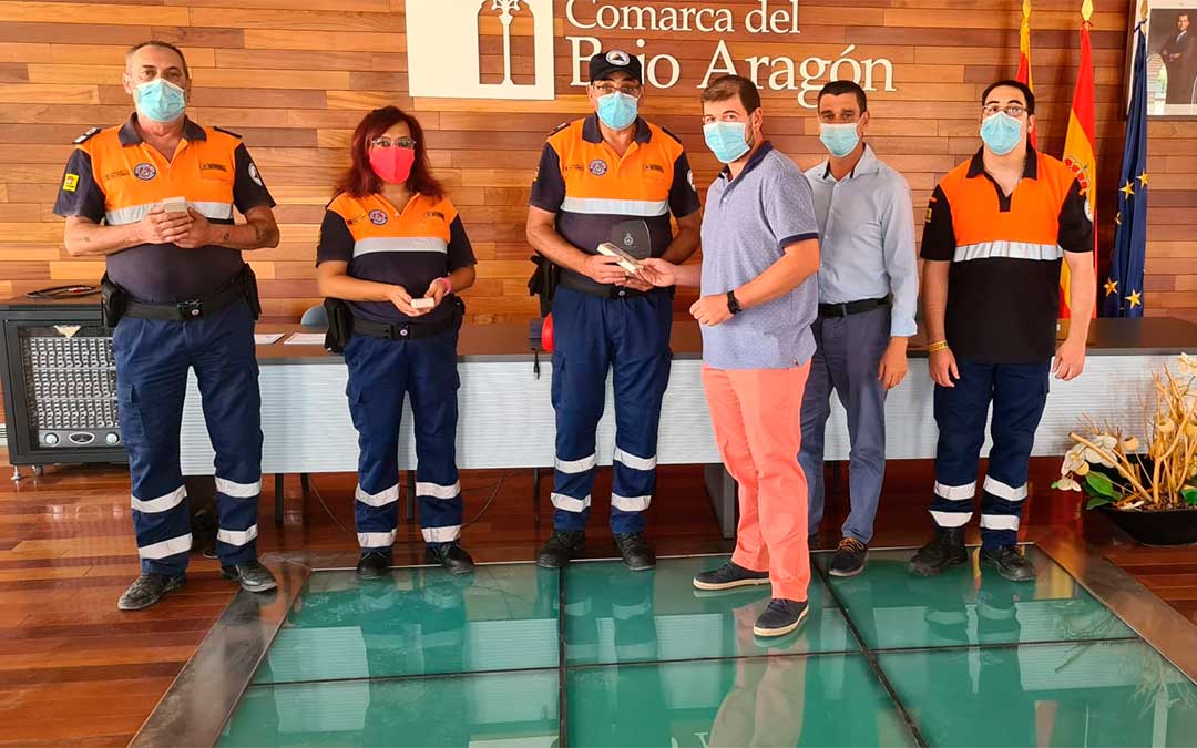 Entrega de medallas a la agrupación de voluntarios de Protección Civil 'Salvamento Bajo Aragón' por su ayuda durante la pandemia./ Comarca del Bajo Aragón