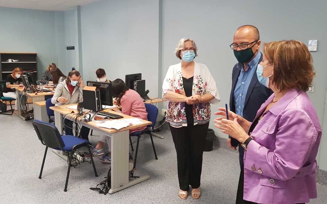 Faci ha visitado este viernes a los equipos COVID de Zaragoza que están ayudando a los centros educativos en todo lo relativo a la crisis sanitaria / DGA