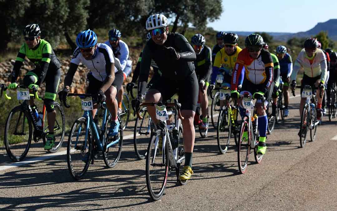 Participantes en la edición de la Sesé Bike Tour del pasado año