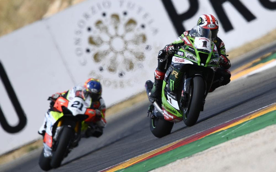 El duelo entre Rea y Rinaldi ha centrado la segunda carrera de WorldSBK./ Motorland Aragón