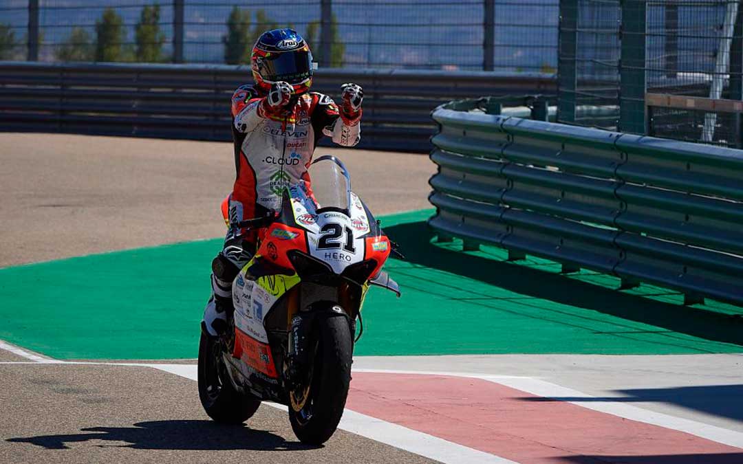 Rinaldi sobre las dos ruedas durante la celebración del WorldSBK 2020 en Motorland Aragón./ Motorland
