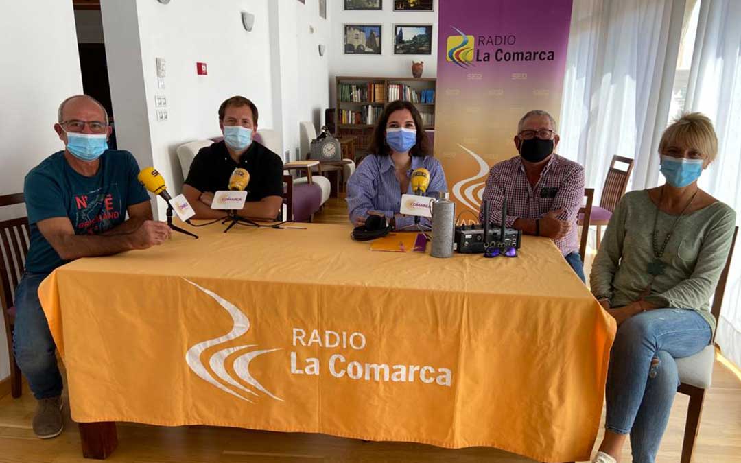 Invitados al programa especial emitido desde el Palacio del Barón de Andilla./ L.C.
