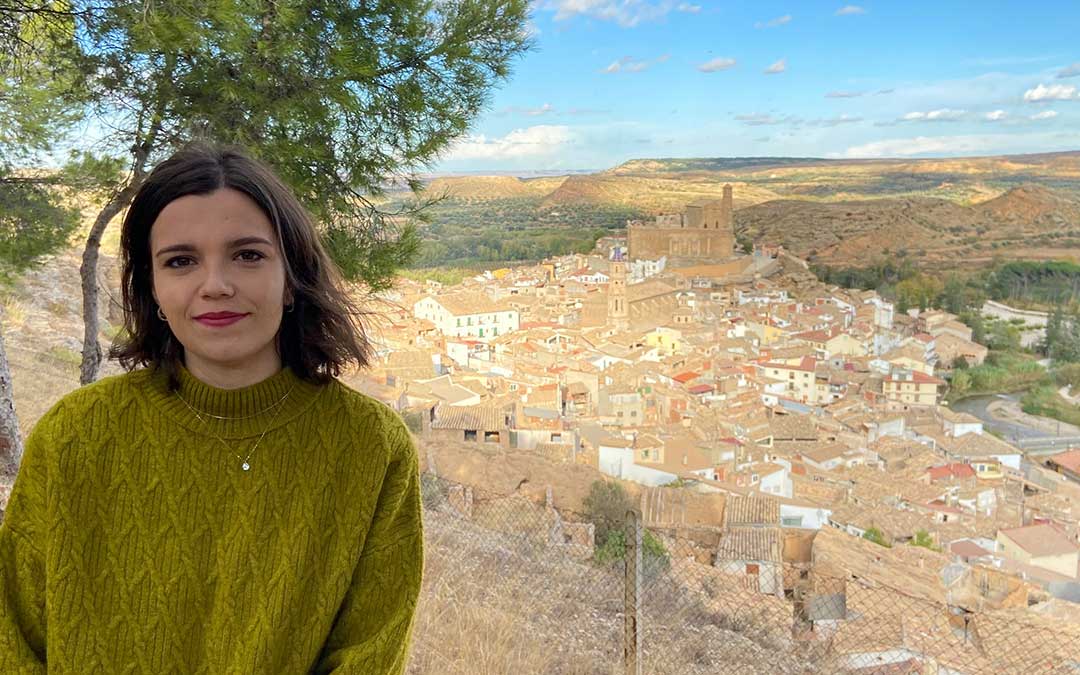 Alicia Martín, directora de Radio La Comarca, durante la grabación del spot de ADIBAMA./ B.S.