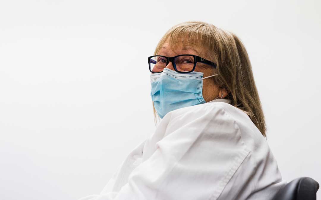 Lara ha sido directora de enfermería desde finales de 2015. Lleva 35 años trabajando en el sector sanitario de Alcañiz / Foto: Cesareo Larrosa