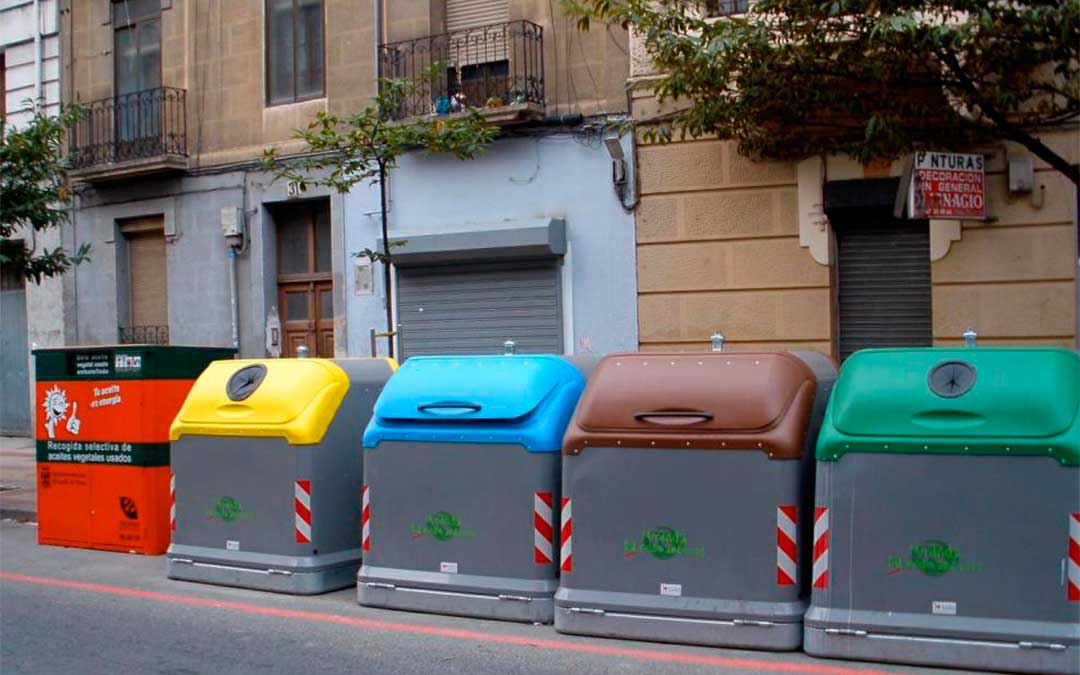 Contenedores para reciclar./ Heraldo