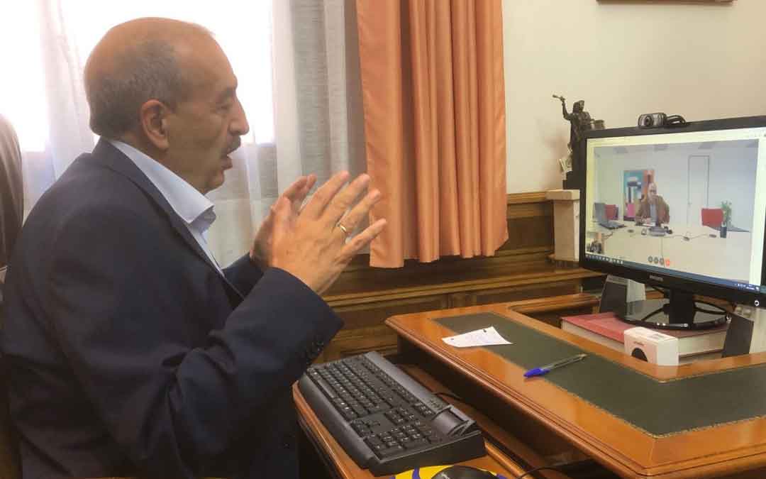 Rando durante la reunión telemática con Faci este lunes