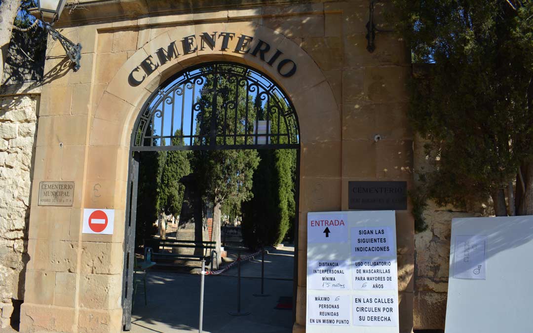 Entrada del cementerio de Alcañiz./I.M.