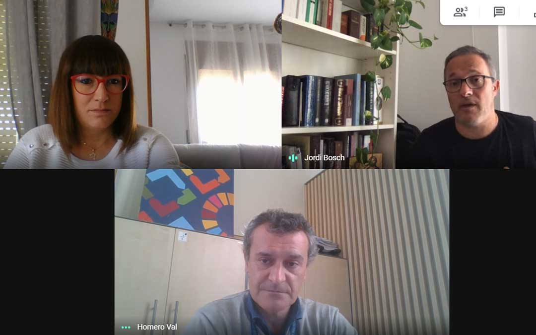 reunión telemática que mantuvo Traver con los responsables del Fondo Social de Medicamentos, Jordi Bosch y Homero Val / DPT