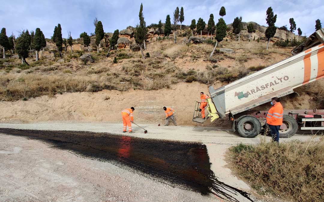 El consistorio ha actuado en varios accesos del casco urbano