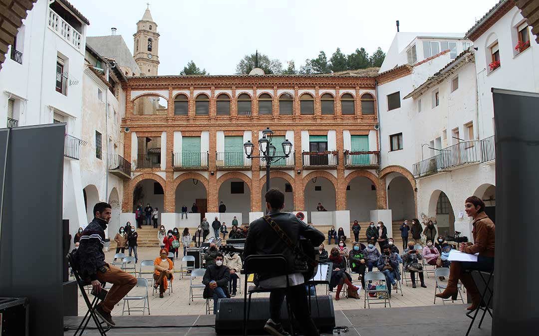 La plaza de la Villa de Híjar, en la actuación dentro de Cultubral. / B. Severino