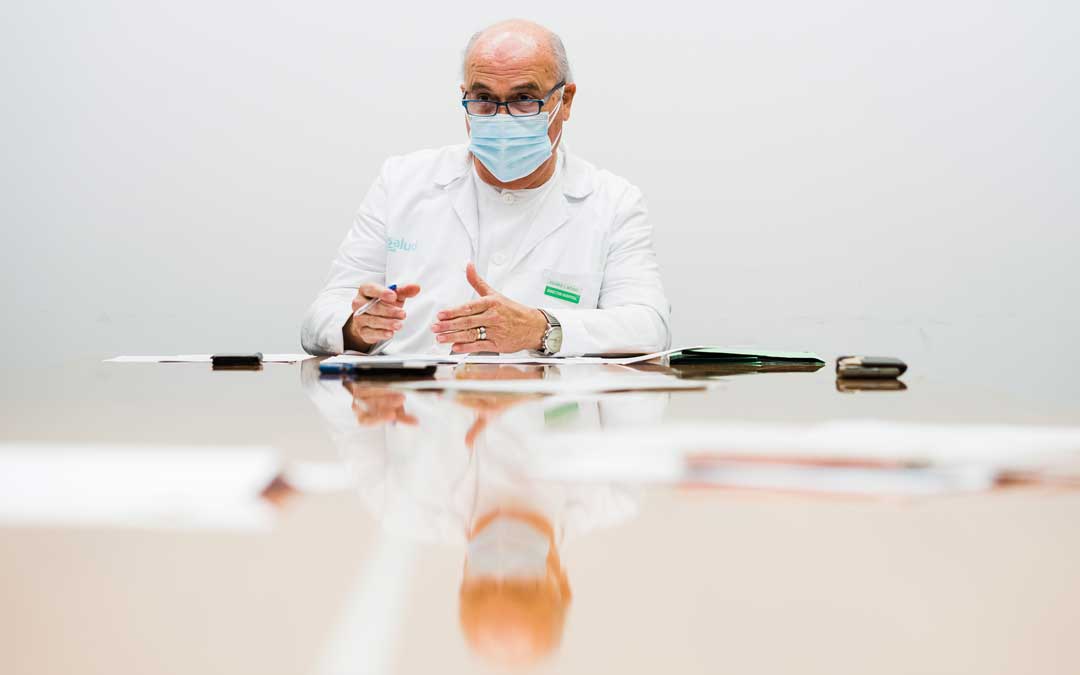 Pedro Bono durante la entrevista en el Hospital / Cesáreo Larrosa