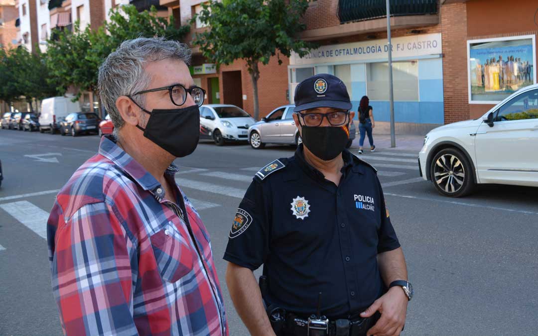 El concejal de Seguridad, Kiko Lahoz, y el jefe de la Policía Local, Pedro Obón / Ayto. Alcañiz