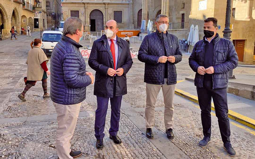 Los populares en rueda de prensa este lunes en Alcañiz