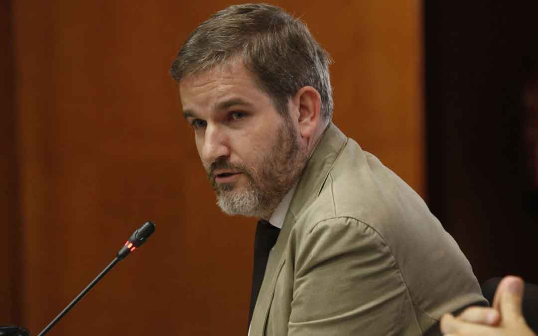 Urquizu en su escaño en las Cortes
