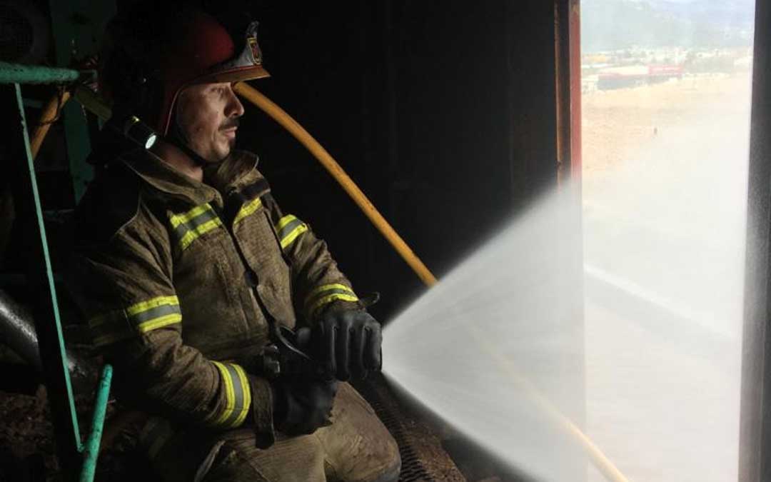 La rápida actuación ha evitado males mayores. Foto: Bomberos DPT.
