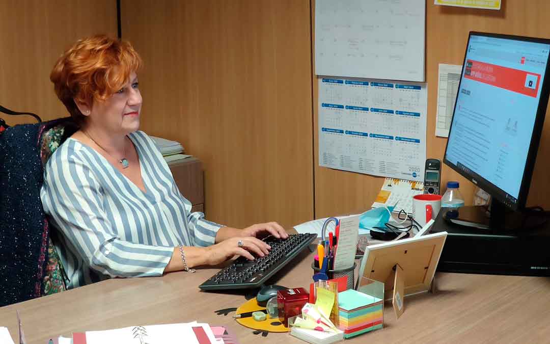 La concejal de Comercio y Turismo del Ayuntamiento de Caspe, Elise Ventura.