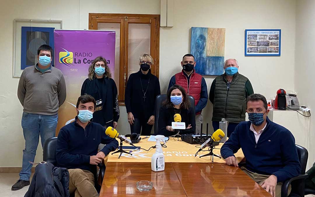Invitados al programa especial emitido desde el Ayuntamiento de Calanda./ L.C.