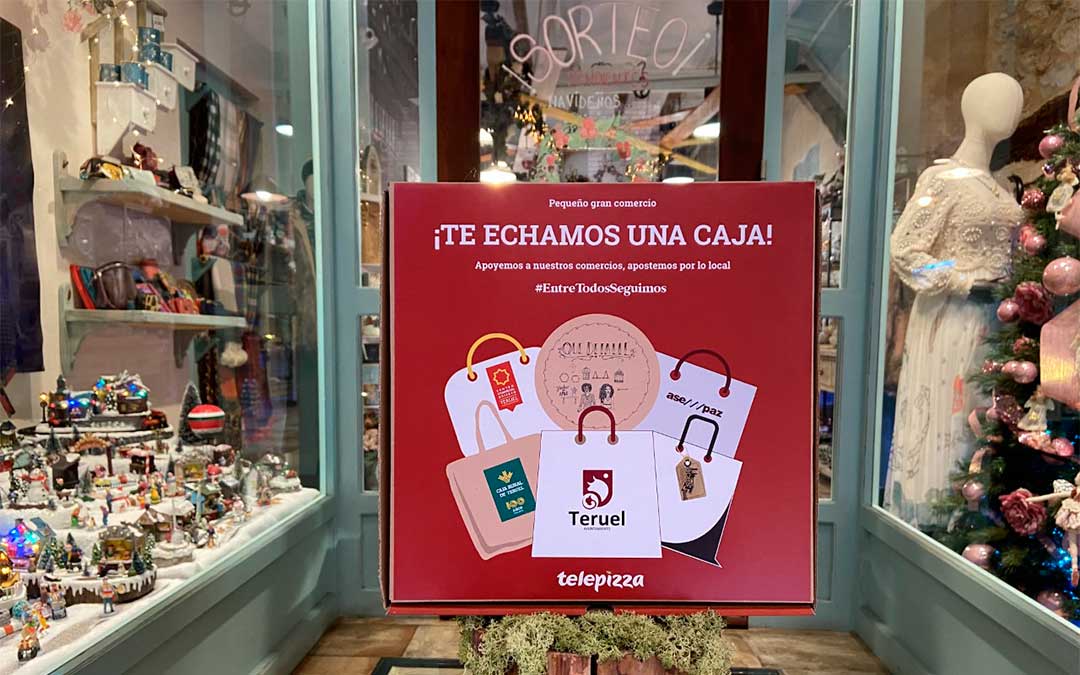 8.000 cajas de Telepizza, con los logos de las tres asociaciones de comerciantes de Teruel, llegarán a miles de hogares los próximos meses./ Telepizza