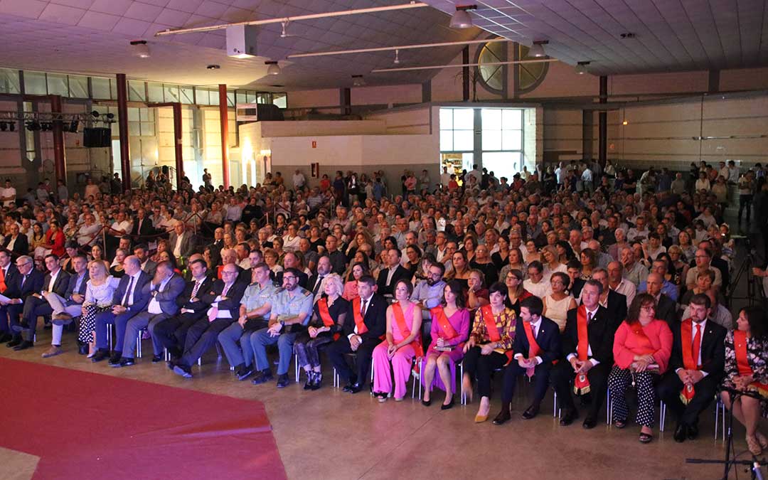 La presentación de Reinas de fiestas del Pilar, uno de los días con lleno en el multiusos. En la imagen, 2018. / L.C.