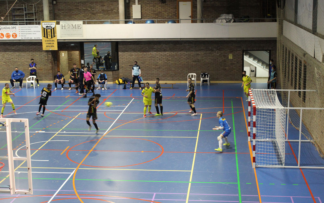 Choque entre el Intersala Alcañiz y el Intersala Zaragoza a puerta cerrada. / B. Severino