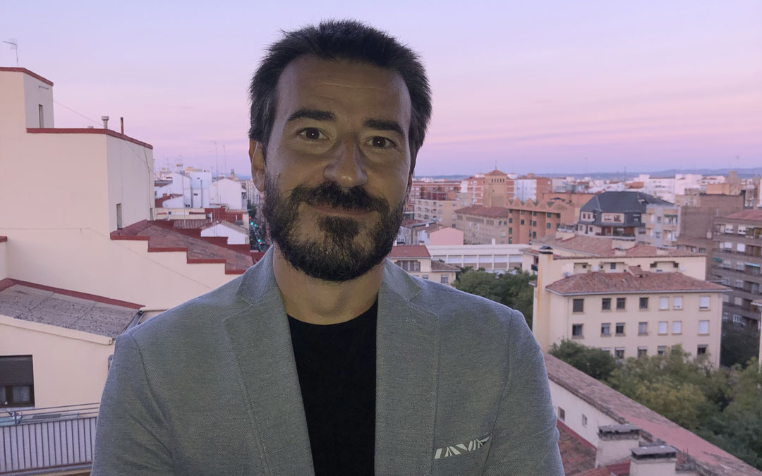 Pedro Ciria es historiador, escritor y jefe de estudios de la Universidad de la Experiencia. / L.C.