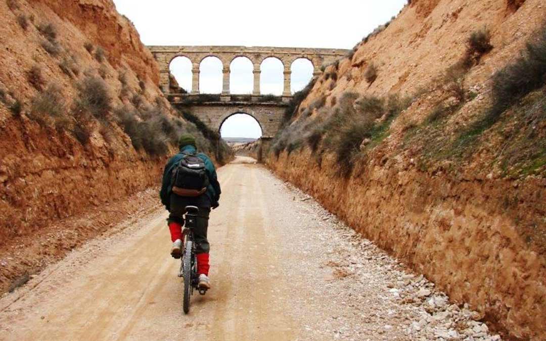 Vía Verde en La Puebla de Híjar./ Ricardo Rodríguez -Káralom-