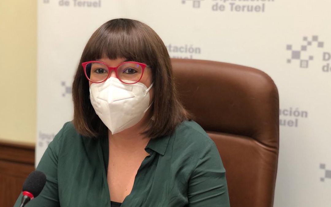 Susana Traver, diputada de Educación e Igualdad de la Diputación de Teruel, durante la presentación este lunes de la iniciativa./DPT