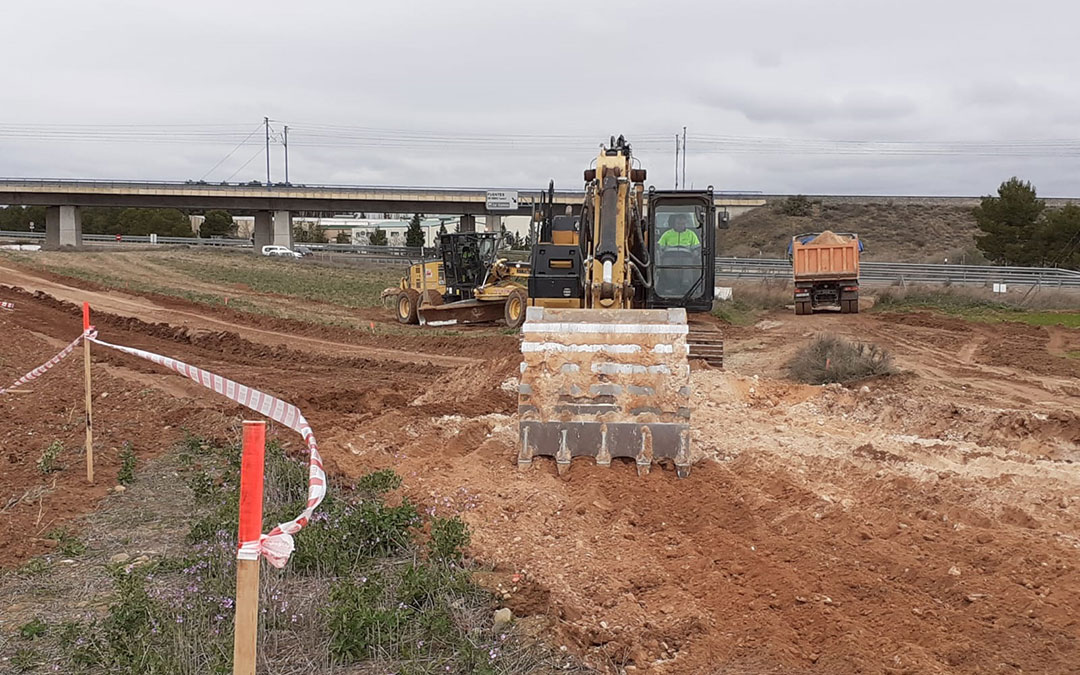 Imagen de archivo de las obras de la A-68 en Fuentes de Ebro. / JAVIER ZARDOYA